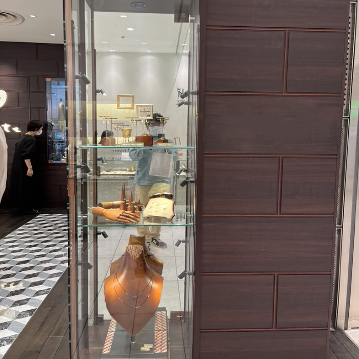 【OEM】商品ディスプレイ什器の再塗装のご依頼