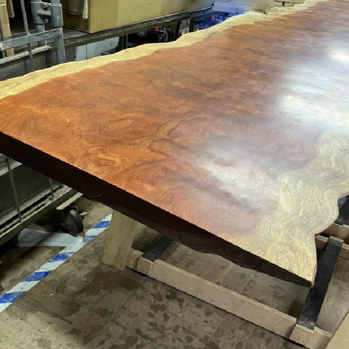 【OEM】様々な材を使用したデスクの制作